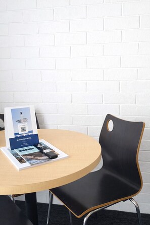 Free WiFi, bed sheets - Busselton Motel (West Busselton)