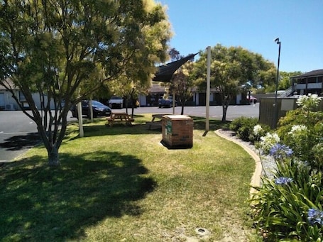 Área de parrillas y picnic