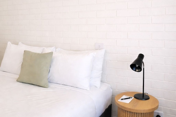 Superior Queen Room | Free WiFi, bed sheets