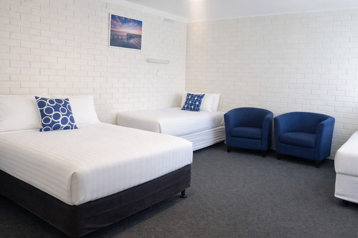 Family Room | Free WiFi, bed sheets