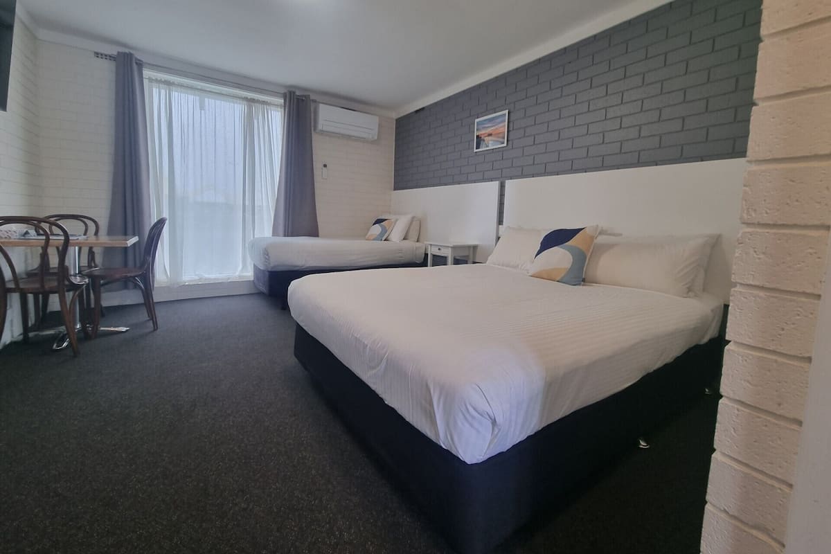 Standard Double plus Single Room