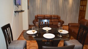 In-room dining - Apartment Inti (Cusco)