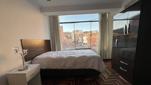 2 bedrooms, desk, laptop workspace, blackout curtains - Apartment Inti (Cusco)