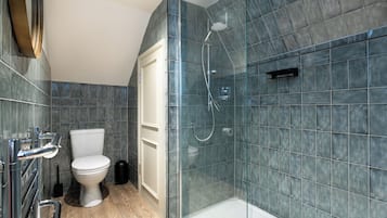 Standard Double Room | Bathroom