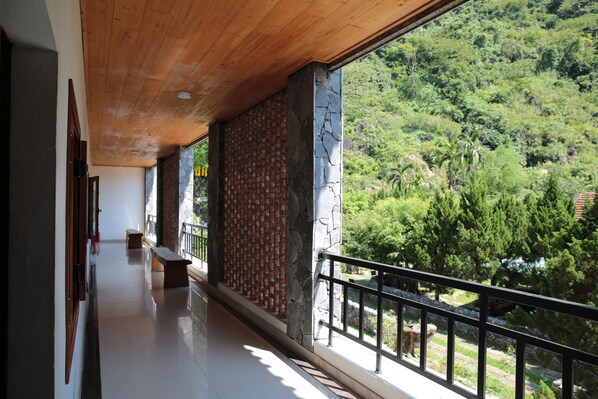 Terrace/patio - Ha Giang Historic House & tour (Ha Giang)