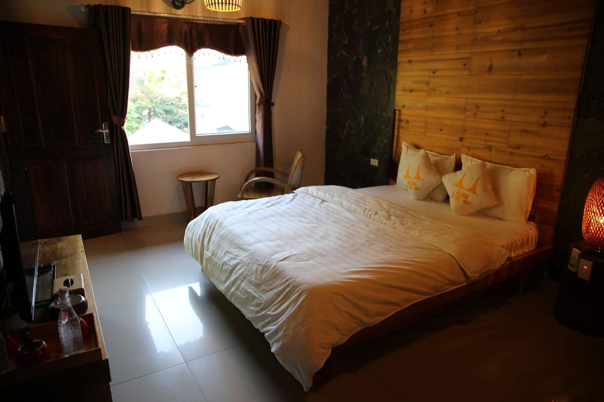 Double Room, Mountain View