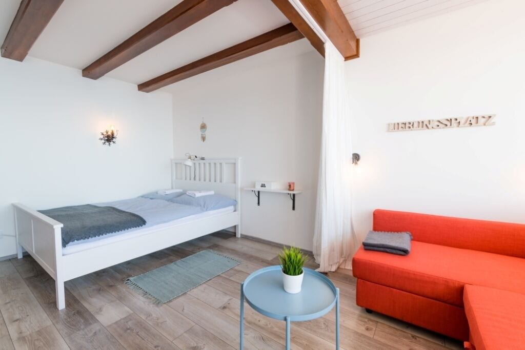 1 bedroom, WiFi, bed sheets