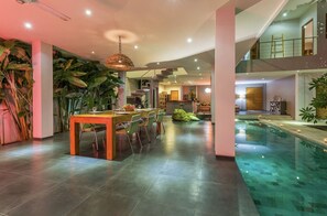 Dining - Beautiful modern villa in the heart of Seminyak . (Seminyak)