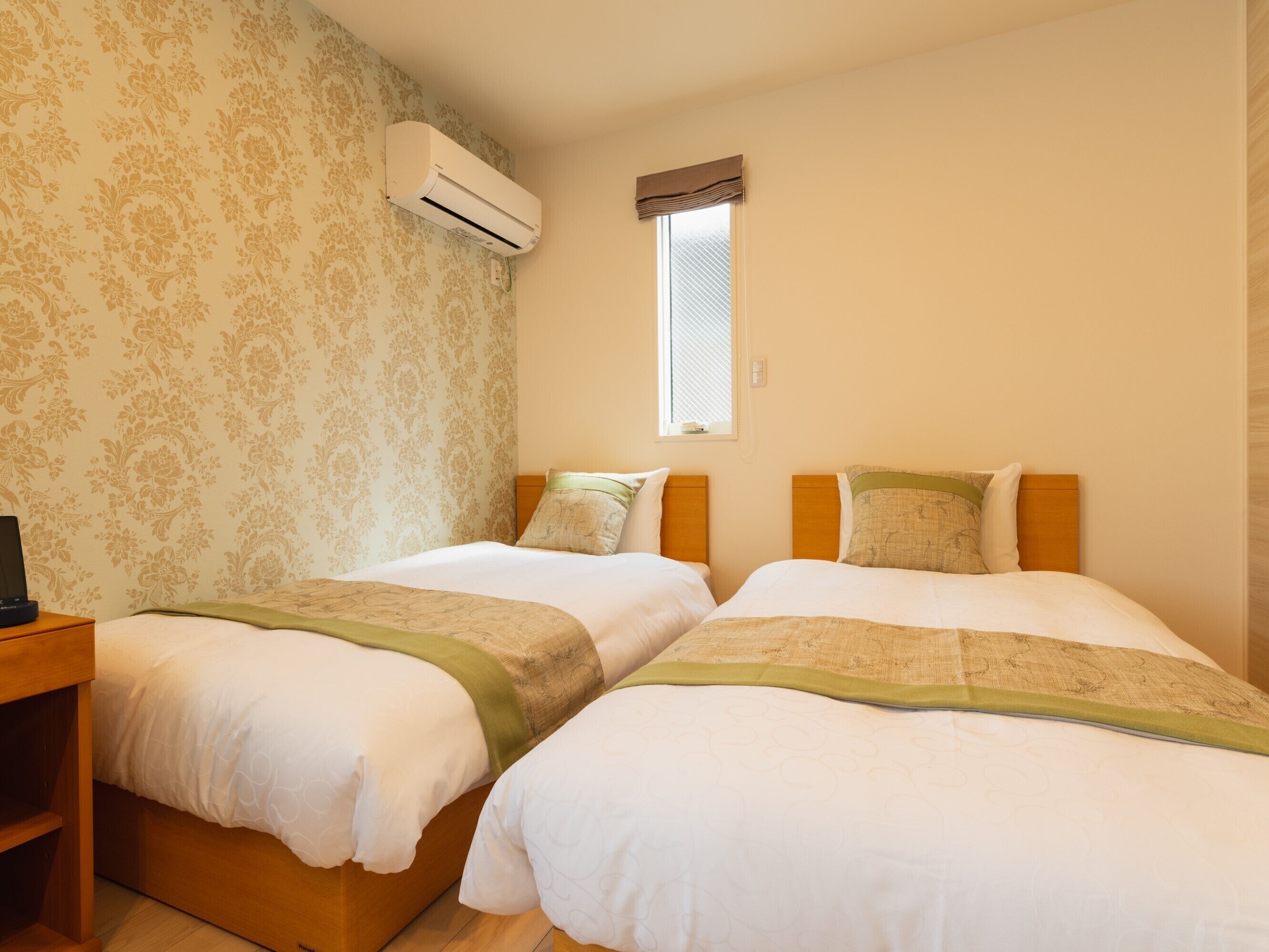 Individually decorated, free WiFi, bed sheets