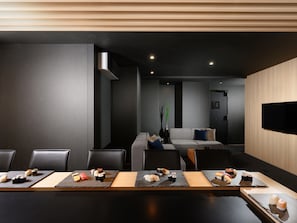 Premium Family Apartment | Living area | Flat-screen TV - MIMARU Tokyo Ueno Okachimachi (Tokyo)