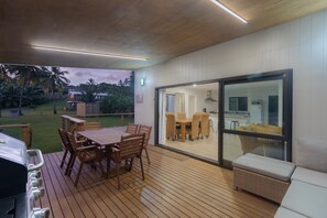 Porch - Inn Land Inn (Rarotonga)