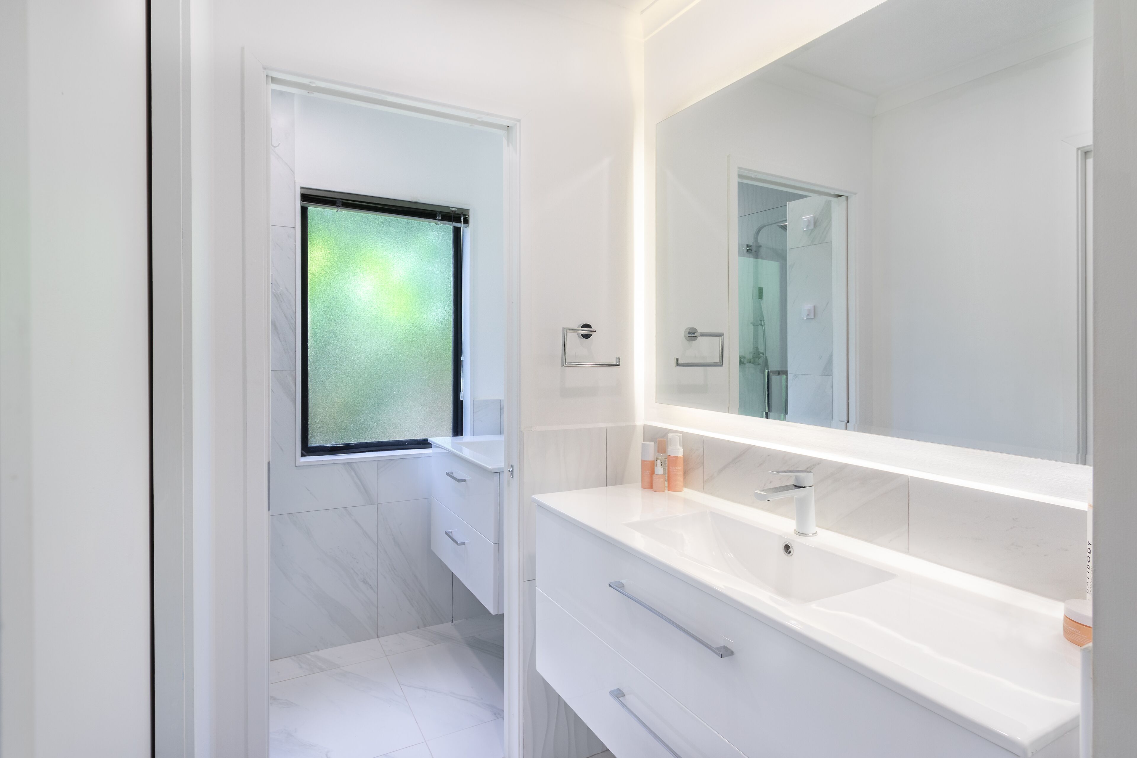 Superior House, 3 Bedrooms, Kitchen | Bathroom | Shower, rainfall showerhead, hair dryer, towels