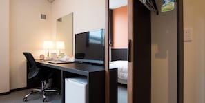 1 chambre, couette en duvet d'oie, bureau