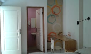 Deluxe Double Room | Bathroom