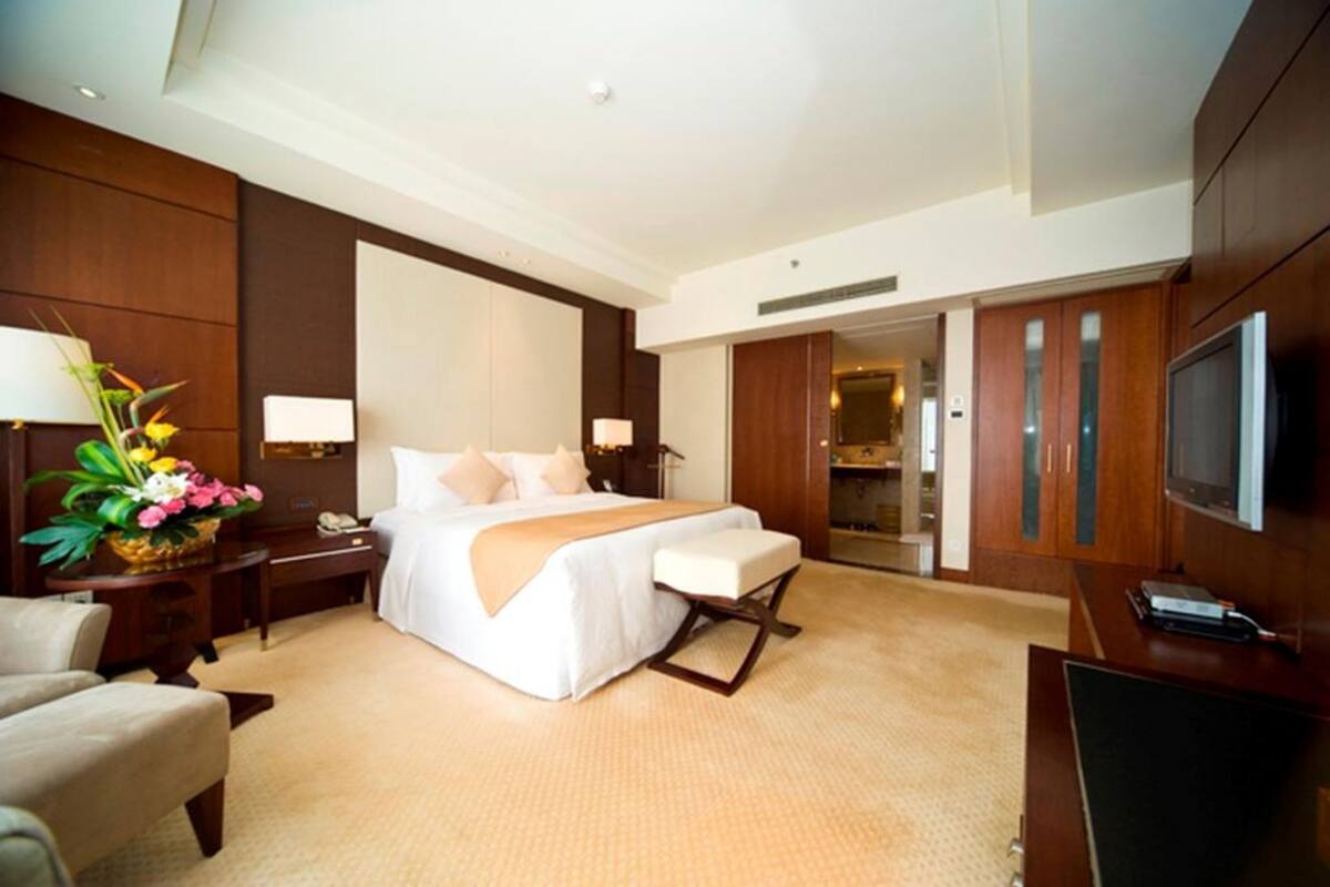 Minibar, in-room safe, blackout drapes, soundproofing