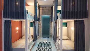 Basic Shared Dormitory, Mixed Dorm | Free WiFi, bed sheets