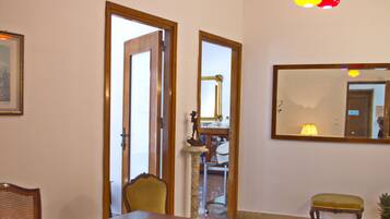 DĂ©tail de lâintĂ©rieur