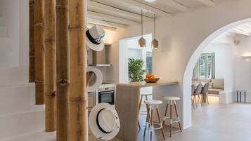 Villa, 4 chambres, piscine privée, vue mer | Coin séjour