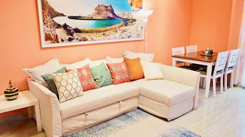 Apartemen Kota, pemandangan gunung | Area keluarga | TV layar datar