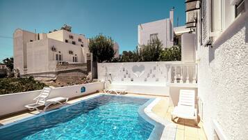 Piscine extérieure (ouverte en saison)