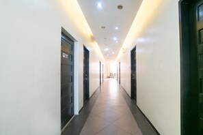 Hallway - OYO 183 JRJF Hotel (Tagum)