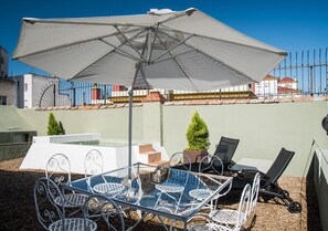 Terrace/patio - Slow Suites Maestranza (Seville)