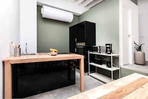 Deluxe Duplex, 2 Double Beds | Private kitchen