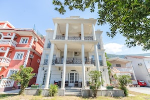 Entrada de la propiedad