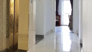 Front of property - My Khanh Hotel (Lam Vien - Da Lat)