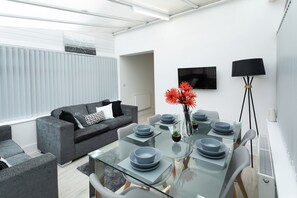 Unclassified image, 5 of 21, button