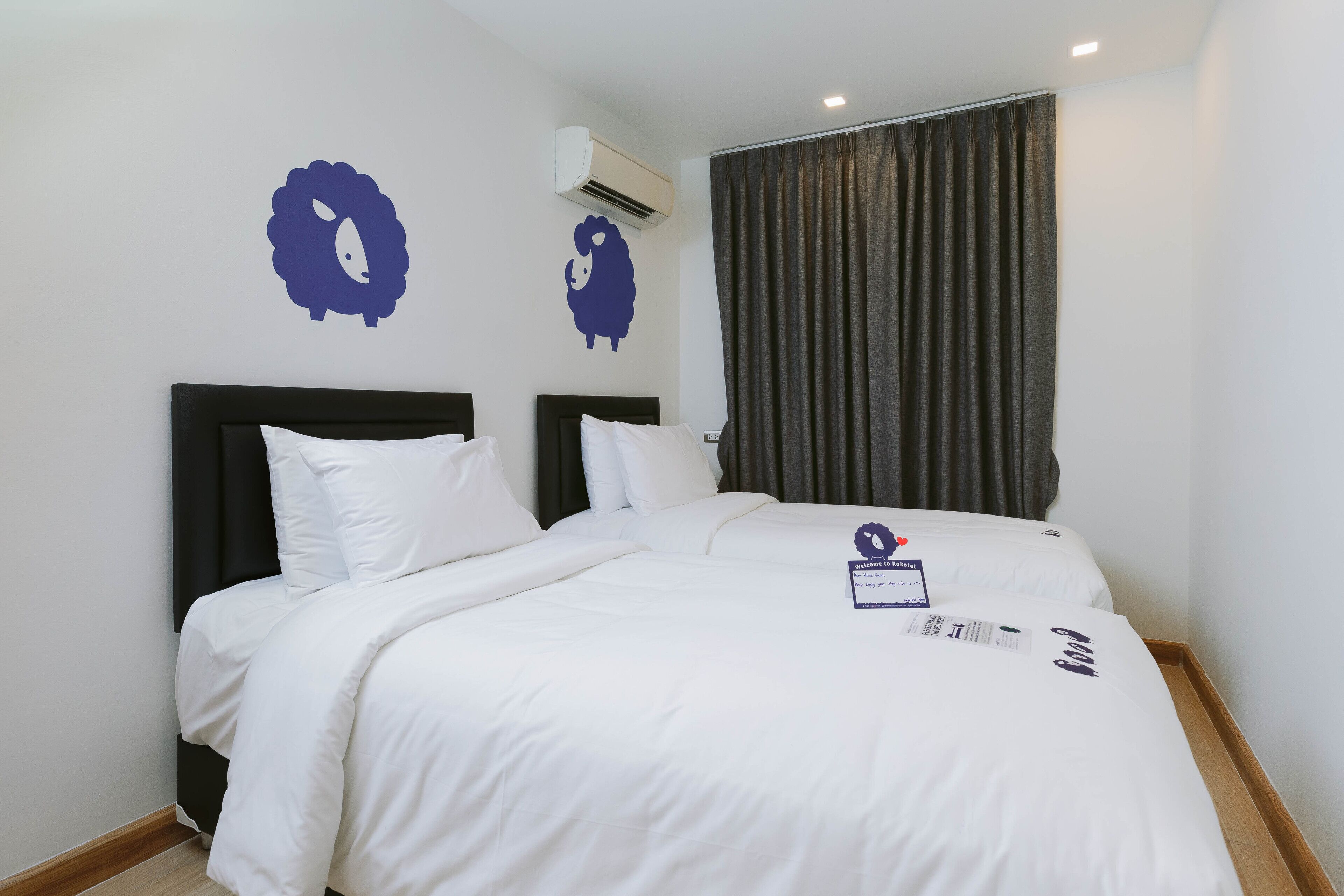 quadruple family (bunk + twin) | desk, blackout curtains, free wifi, bed sheets