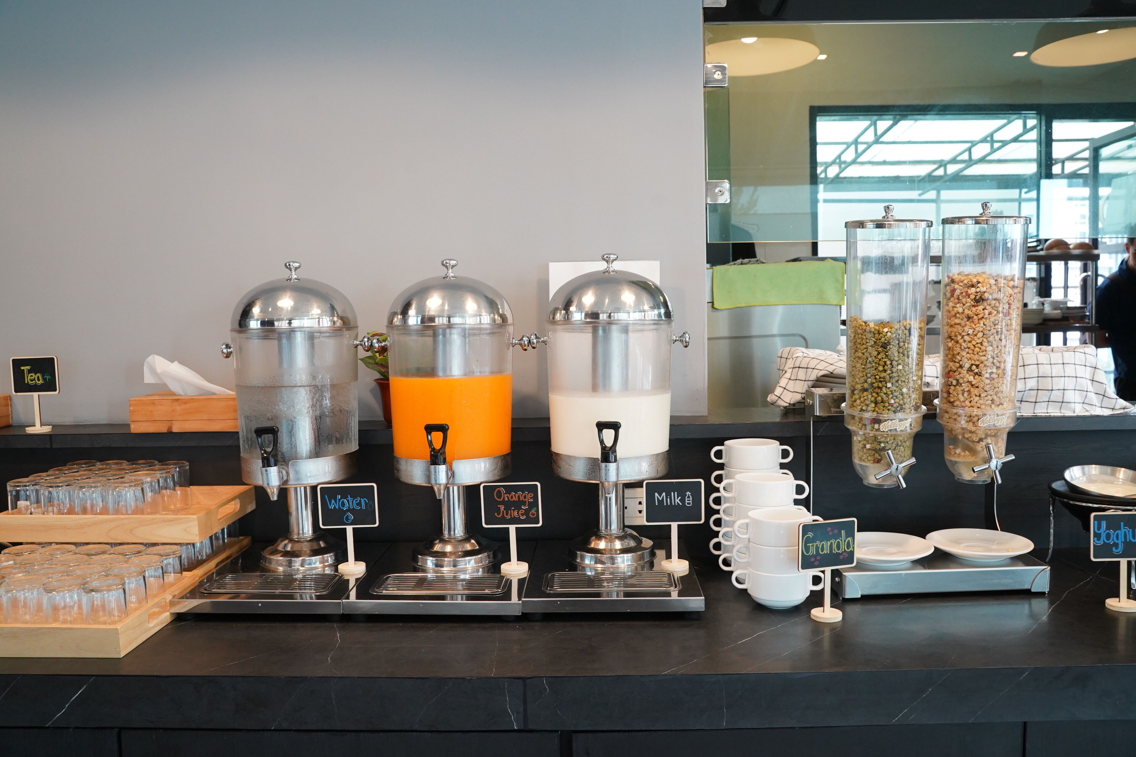 daily english breakfast (thb 250 per person)