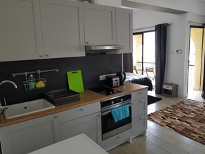 Una televisión de pantalla plana