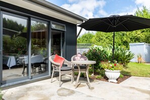 French Suite Super King with Garden View | Terrace/patio