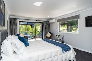 Egyptian cotton sheets, premium bedding, individually decorated - Glenbervie Cottages and Bed & Breakfast (Glenbervie)
