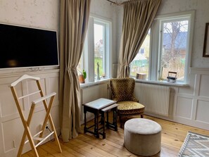 Dubbelrum | 1 sovrum, individuell inredning, unika möbler och gratis wi-fi