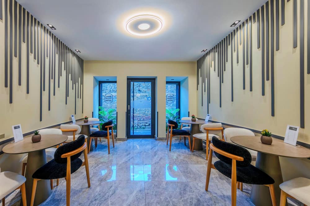 Royal Taksim Suites