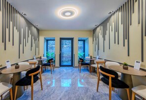 Reception - Royal Taksim Suites (Istanbul)