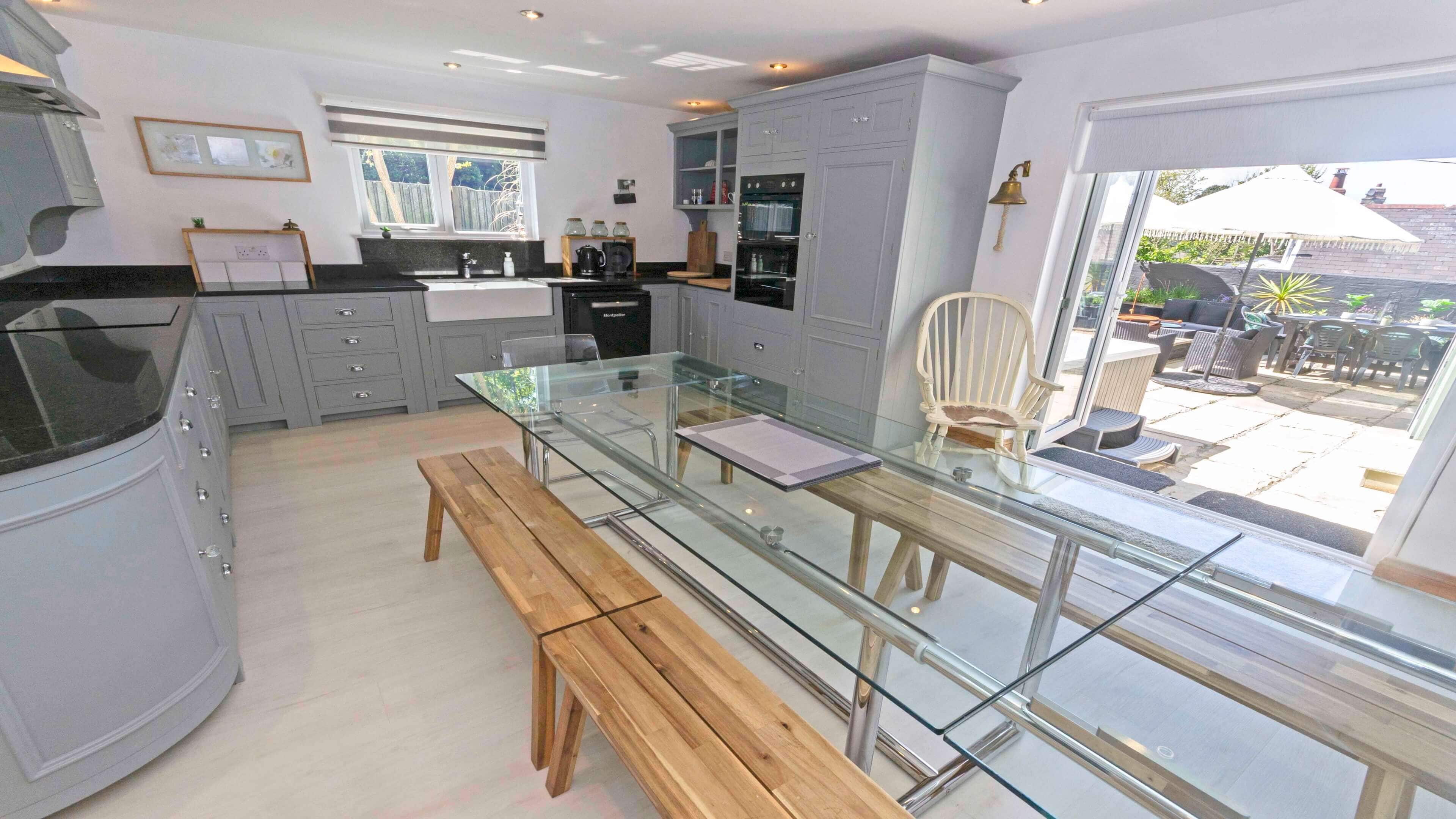 Rumah (6 Bedrooms) | Interior