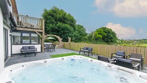 House (Multiple Bedrooms) | Front of property - Bag-end House 7 Bedrooms, Sleeps 14, Hot Tub (Braunton)