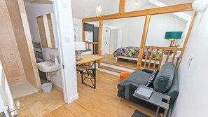 Rumah (Multiple Bedrooms) | Interior
