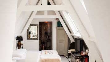 Suite | Seprai antialergi dan selimut bulu angsa