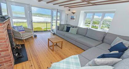 Stables Croyde 4 Bedrooms, Sleeps 8, Sea & Beach Views