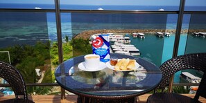 2 restaurantes; se sirven desayunos 