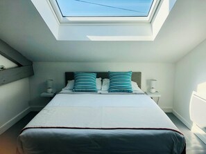 1 chambre, fer et planche à repasser, Wi-Fi gratuit, draps fournis