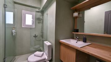 Appartement, 1 chambre (1.2) | Salle de bain | Douche, sĂšche-cheveux, serviettes fournies, savon