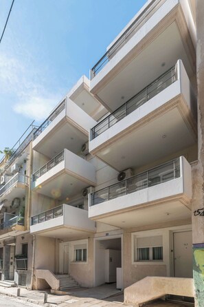 Exterior - Soho Apartment by Olala Homes (Athens)