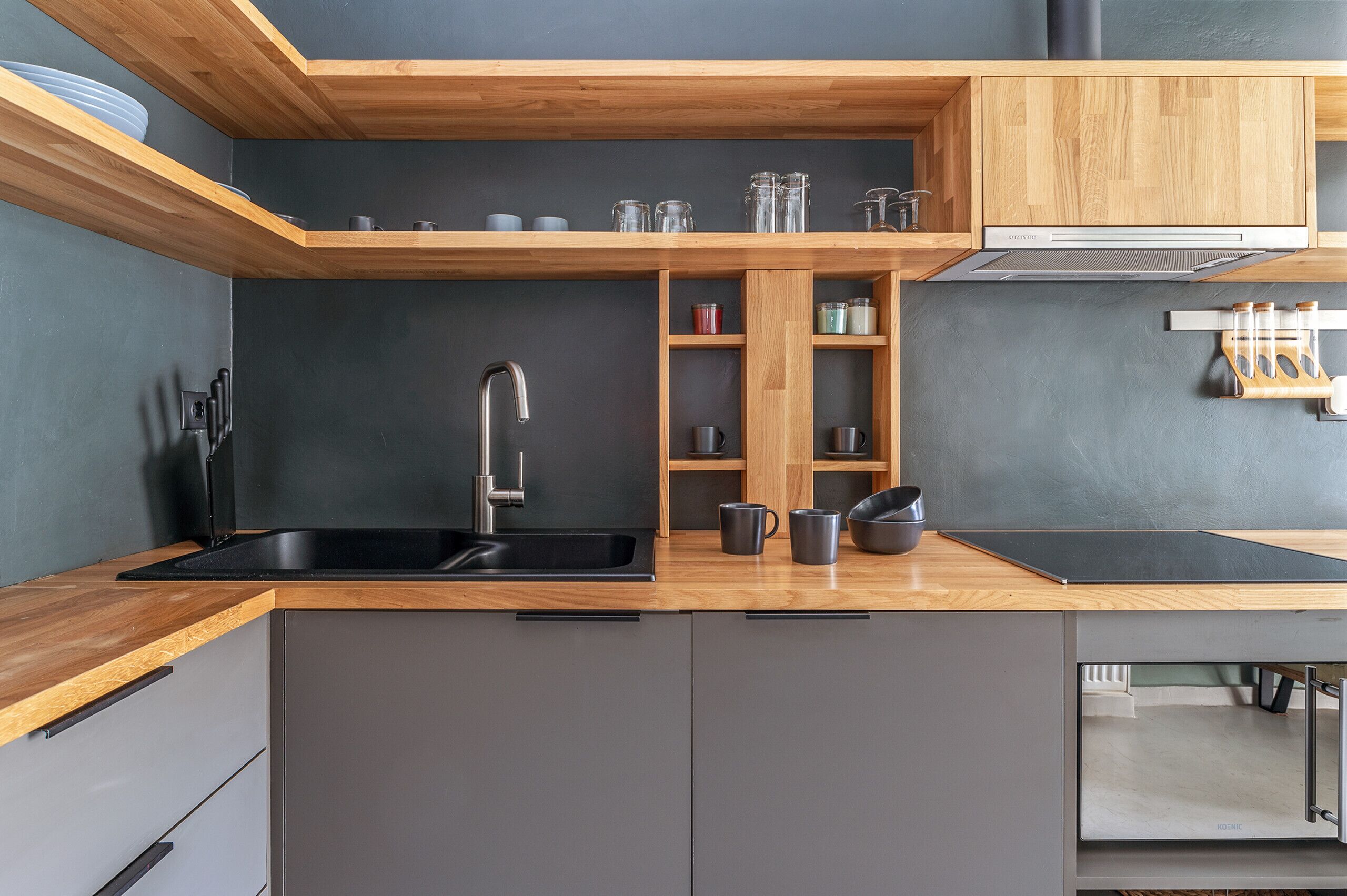 Departamento, 1 habitación (3.2) | Cocina privada | Refrigerador, microondas, parrilla de estufa y cafetera y tetera 