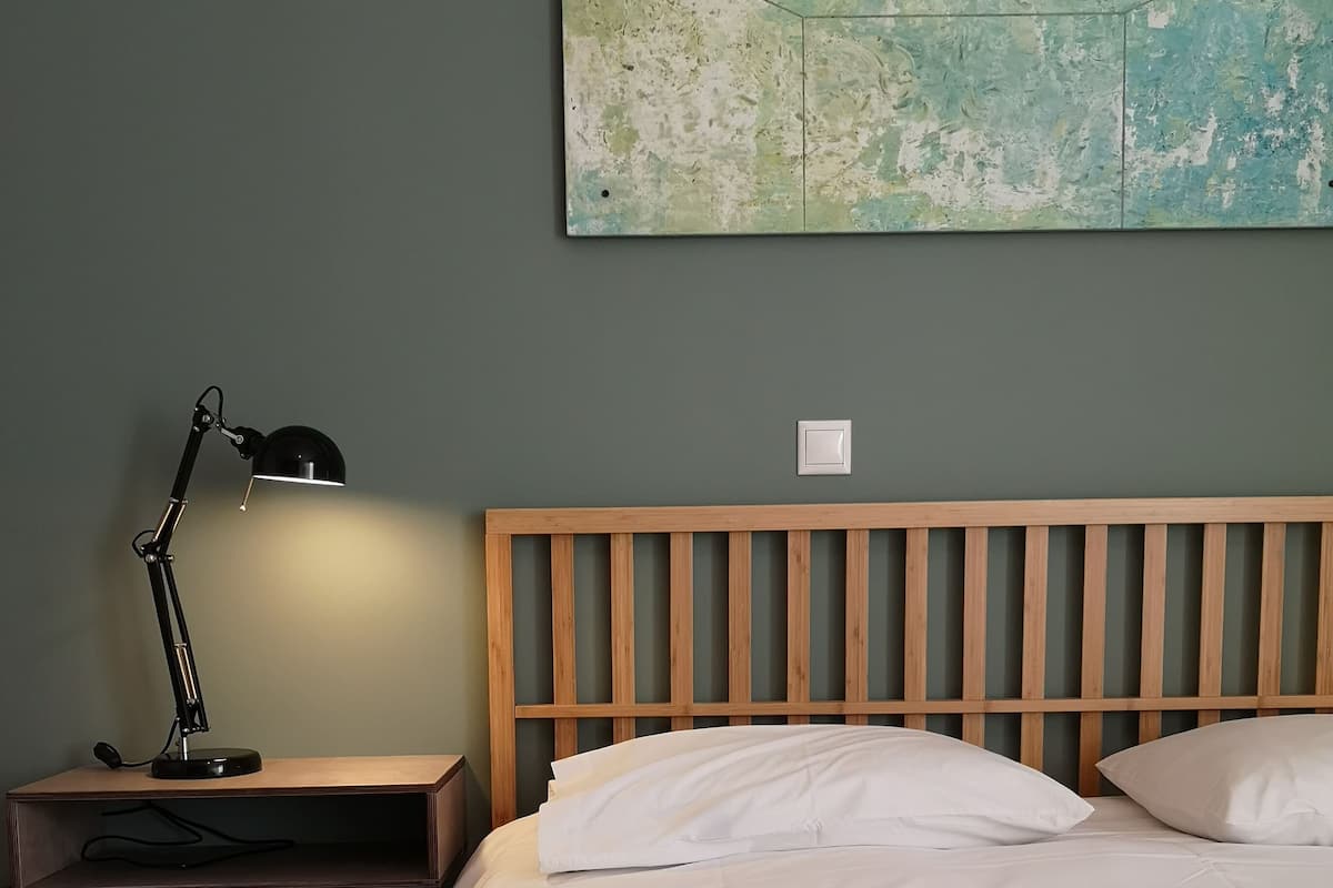 Apartment, 1 Bedroom (3.1) | 1 bedroom, in-room safe, desk, soundproofing