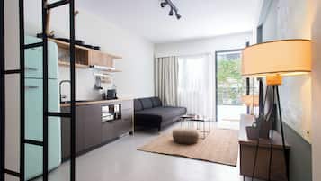 Apartment, 1 Bedroom (G2) | Bathroom | Shower, hair dryer, towels, soap